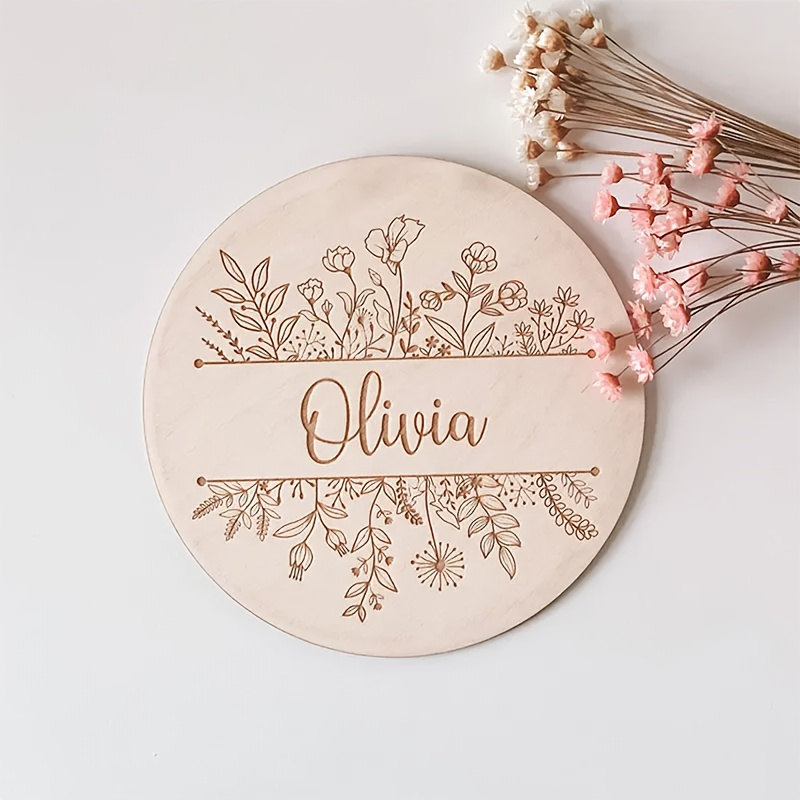 Placa con Nombre Grabado Flora - Home Decor For Wedding reseña y precio